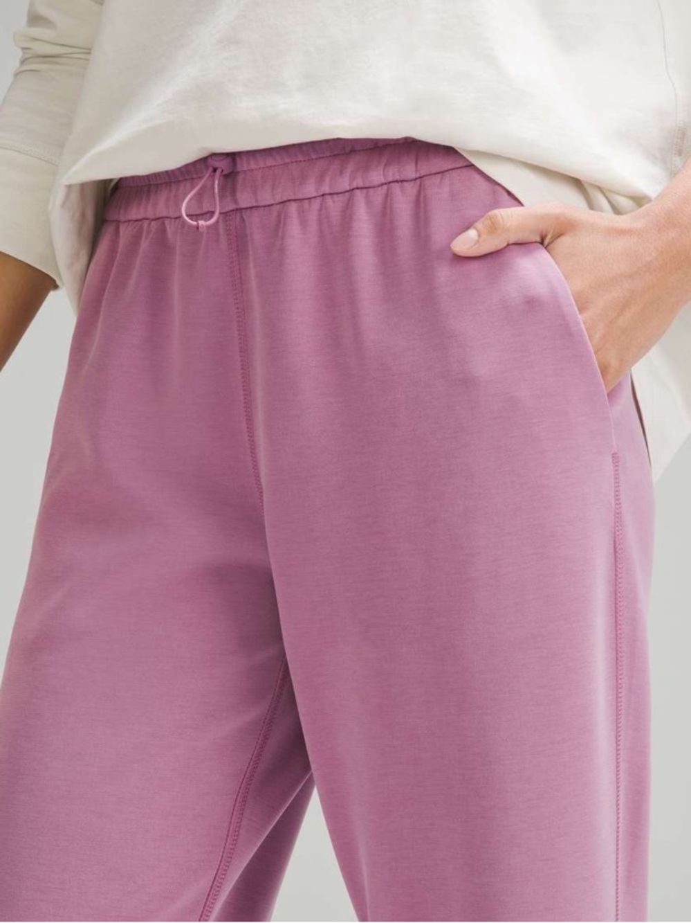 VGUC Lululemon softstreme cropped - Picture 3 of 9